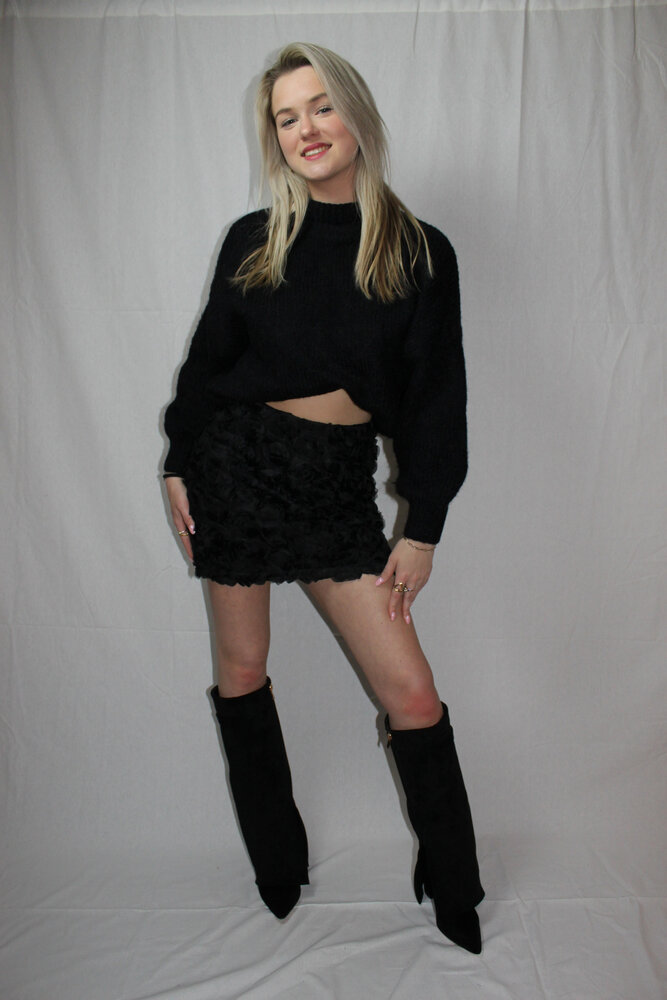 Black roses skirt