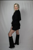 Black roses skirt