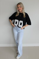 Blue jeans with a double button
