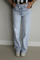 Blue jeans with a double button
